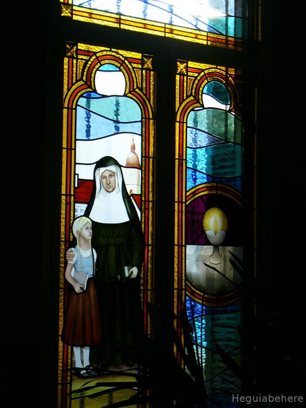 Madre-fundadora-Vitral