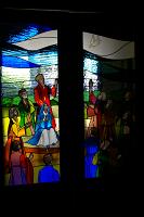  Vitral representando al Espiritu Santo,  La Virgen Maria y los apostoles en Pentecostes. Capilla del colegio Ntra Sra. de Lujan - Adrogue - Buenos Aires 2013.