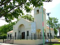  Fachada de la Capilla Nuestra Se�ora del Rosario de Pompeya en Tigre - Dioscesis de San Isidro - Buenos Aires.-