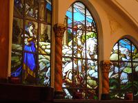  Fabuloso vitraux representando a San Jorge y el Dragon - Vitrales realizados originalmente por Vilella y Thomas - restaurados por el taller en 2005 - Casal de Catalu�a - Buenos Aires.-
