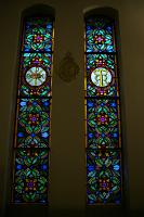  Iglesia Parroquial Nuestra Señora de la Medalla Milagrosa - Restauración de vitrales en 2011- Adrogué - Buenos Aires.-