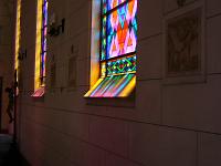  Colores de los vidrios transmitidos a las paredes - vitrales realizados en Art Deco- Siervas de Maria de Anglet - Llavallol - Buenos Aires.-