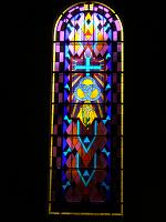  Vitraux con azucena y la leyenda : pobreza ; obediencia y castidad - vitrales realizados en Art Deco- Siervas de Maria de Anglet - Llavallol - Buenos Aires.-